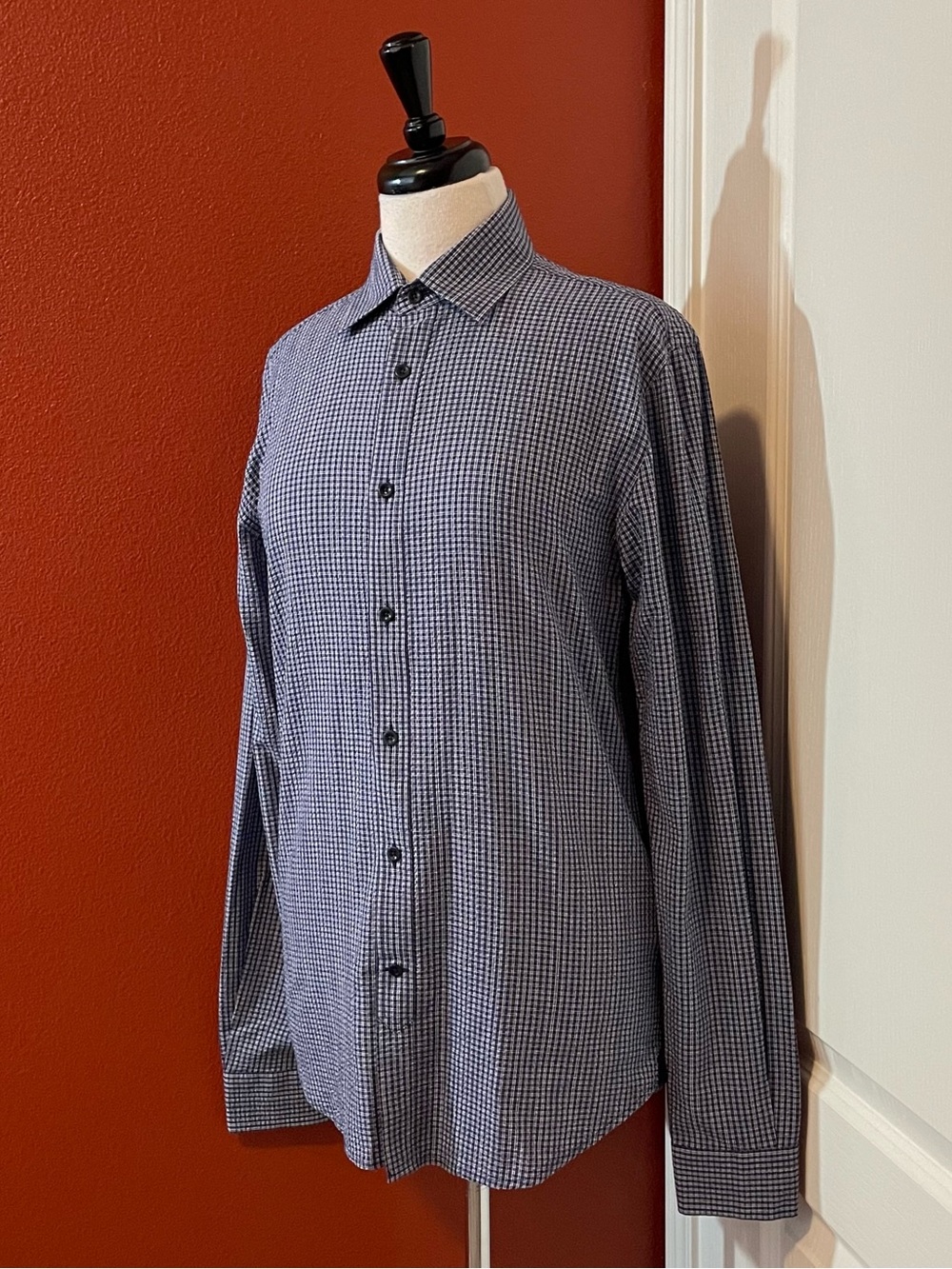 Hardy Amies Men’s Check Seersucker Cotton Button Down Long Sleeve Dress Shirt